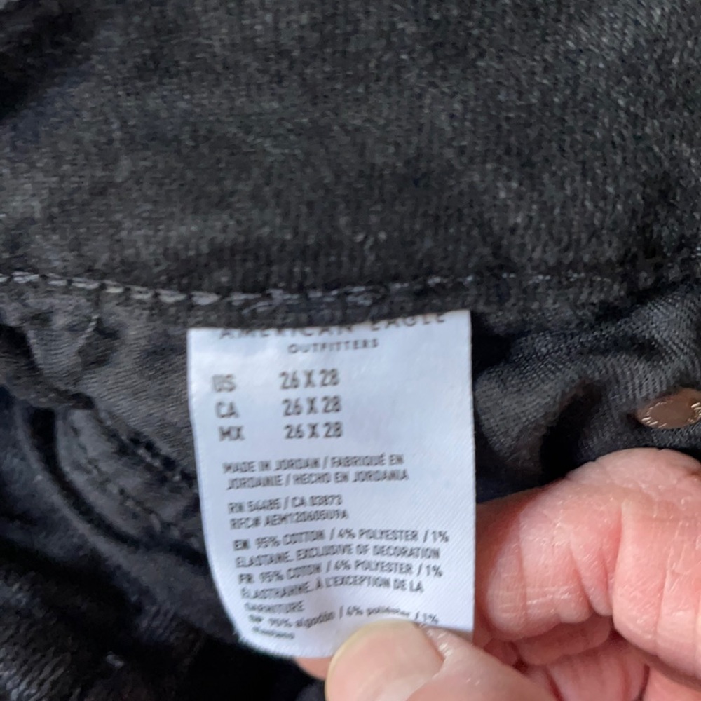 Men's American Eagle black ripped jeans. Size: 26x28 - Picture 6 of 7